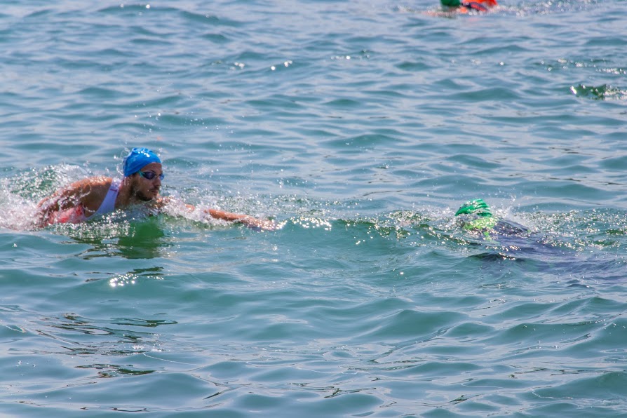 TRITEAM PEZZUTTI CON SEI ALFIERI AL TRIATHLON INTERNAZIONALE DI BARDOLINO: PRESTAZIONE MAIUSCOLA DI ALESSANDRO VITA, 79° POSTO ASSOLUTO