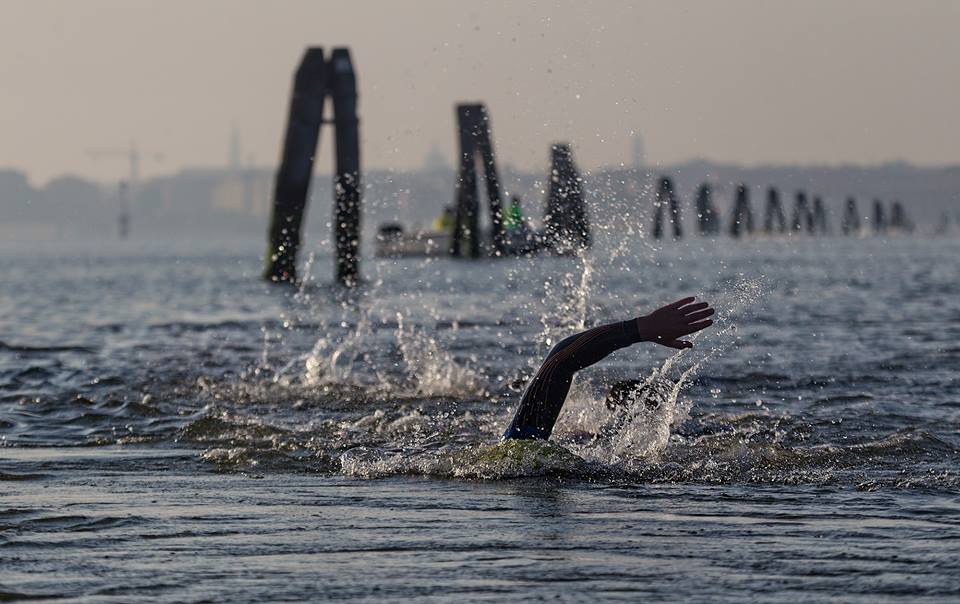 DOMENICA 3 GIUGNO STEFANO SAMBATI E LUCA VETTOREL IN GARA AL CHALLENGE VENICE, SU DISTANZA IRONMAN