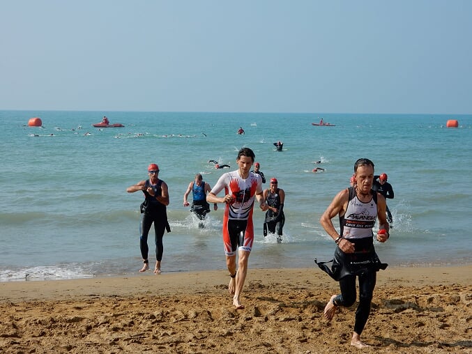 BELLA PROVA DI MARCO BADALI, FRANCESCO GALET, MICHELE MARCHESIN E SIMONE PANTAROTTO AL 1° BIBIONE CROSS TRIATHLON