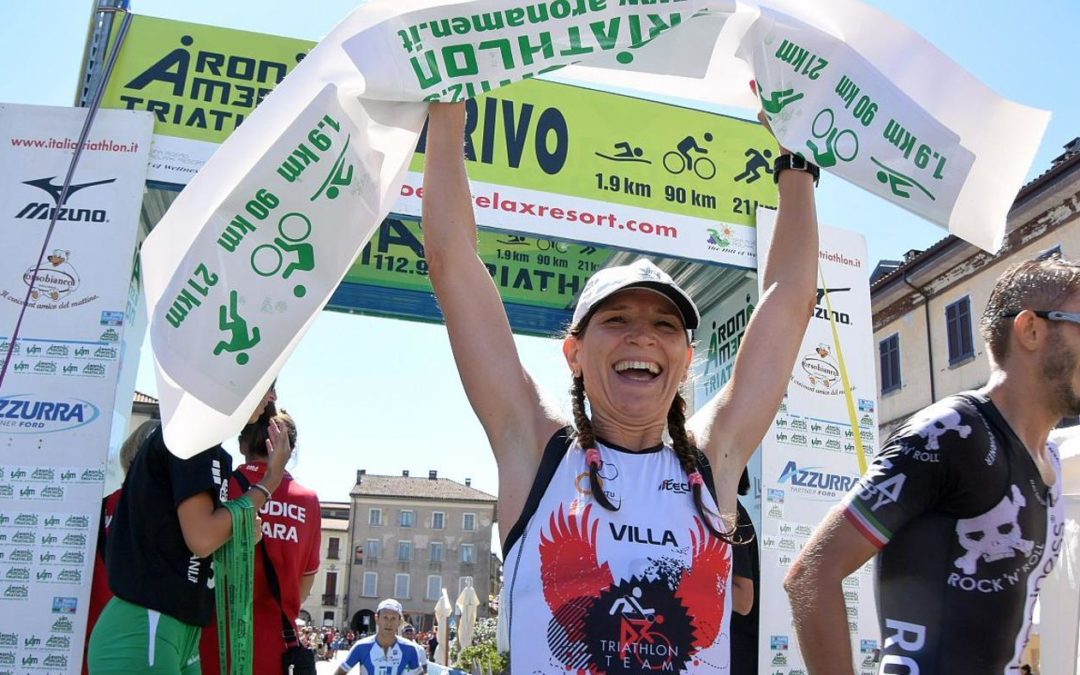 VITTORIA DI FORZA DI ELISABETTA VILLA ALL’8° ARONAMEN, 1° POSTO ASSOLUTO TRA LE DONNE. BENE ANCHE VALENTI. BRUTTA CADUTA IN BICICLETTA DI SAMBATI