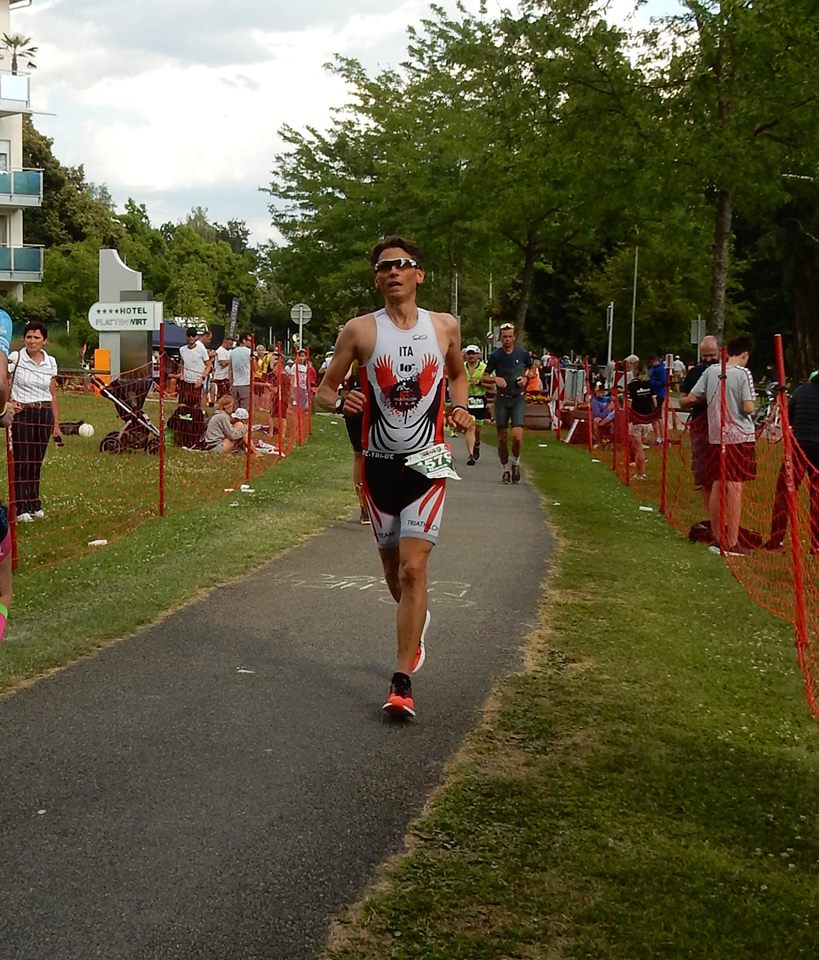 MARCO BADALI E MICHELE COZZARIN SPLENDIDI FINISHER ALL'IRONMAN AUSTRIA DI KLAGENFURT