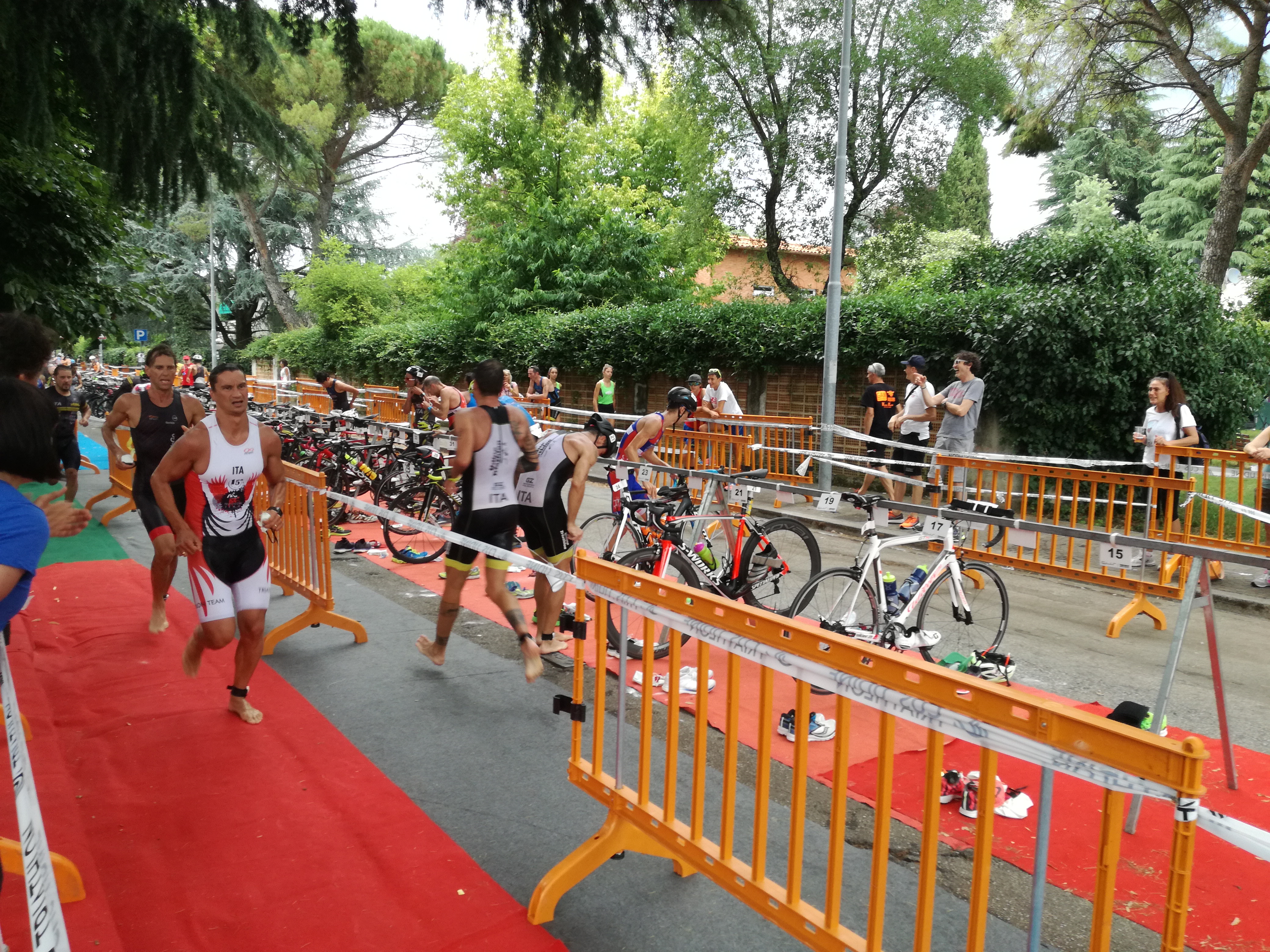 TRIATHLON TEAM PEZZUTTI IN GRANDE SPOLVERO AL "TRIATHLON SPRINT CITTA' DI UDINE": VITA, GAVA, BRUNO E TURCHET SUL PODIO