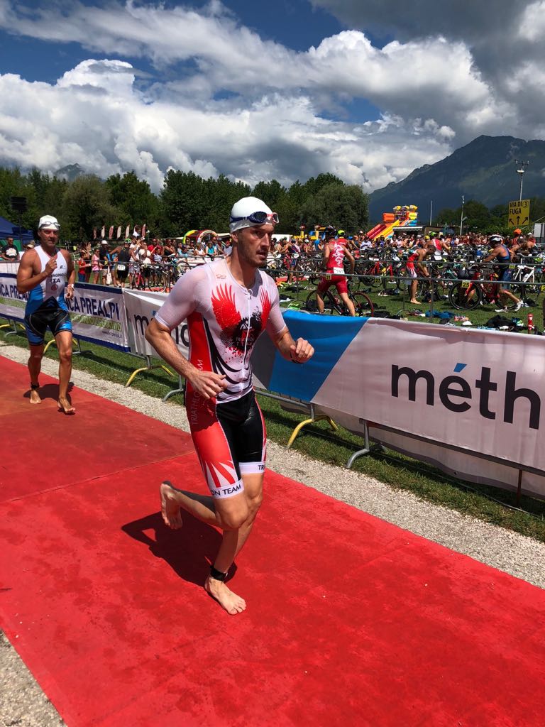 TRIATHLON TEAM PEZZUTTI IN LUCE ALLO SPRINT DI FARRA D'ALPAGO CON OTTO TRIATLETI IN GARA. SUGLI SCUDI ALESSANDRO VITA CON UN OTTIMO 21° POSTO ASSOLUTO