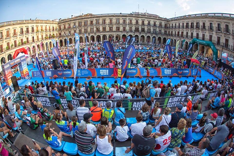 STEFANO SAMBATI PORTA A TERMINE IL DURISSIMO "TRIATHLON VITORIA-GASTEIZ" NEI PAESI BASCHI, IL SUO 13° IRONMAN IN CARRIERA