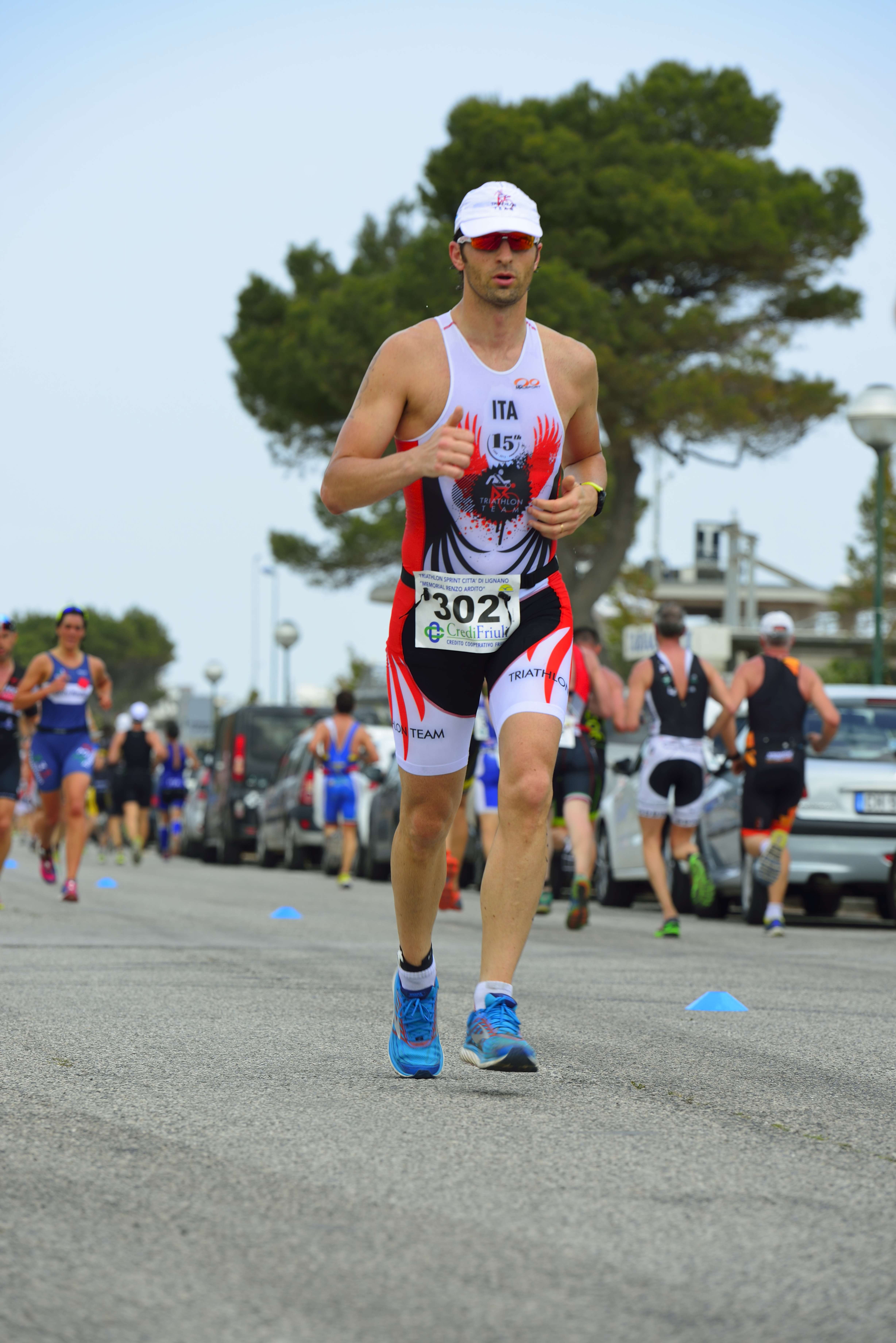 SEI PORTACOLORI DEL TRIATHLON TEAM PEZZUTTI SABATO A MUGGIA SULLE DISTANZE SPRINT E OLIMPICO