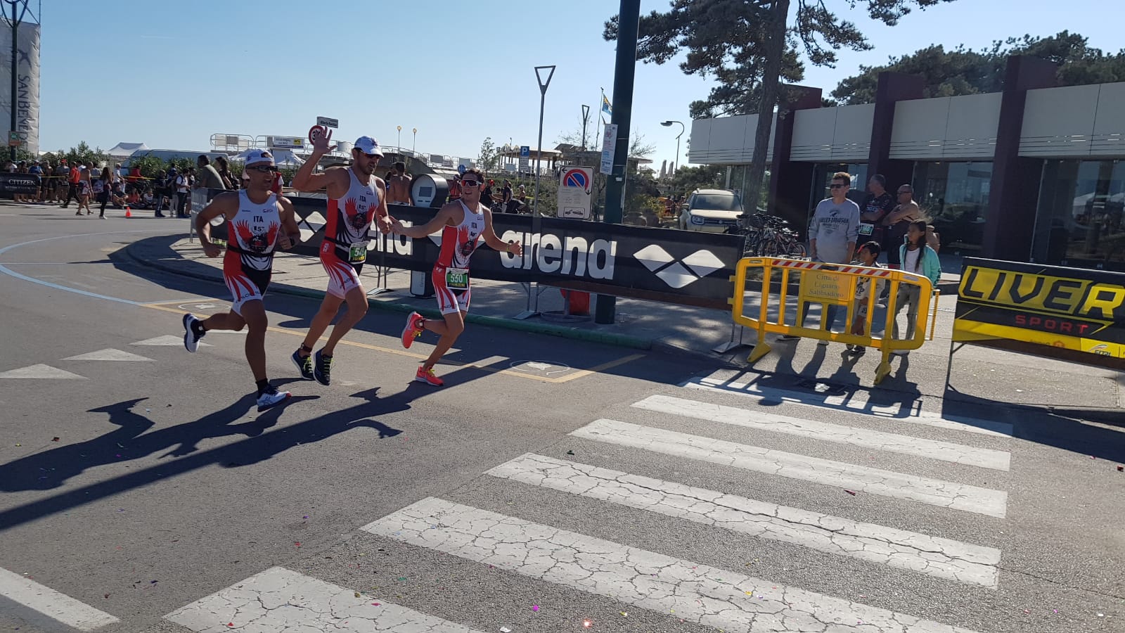 BILANCIO PIÙ CHE POSITIVO PER LE TRE SQUADRE DEL TRITEAM PEZZUTTI ALLA COPPA CRONO DEI TRICOLORI DI TRIATHLON SPRINT DI LIGNANO