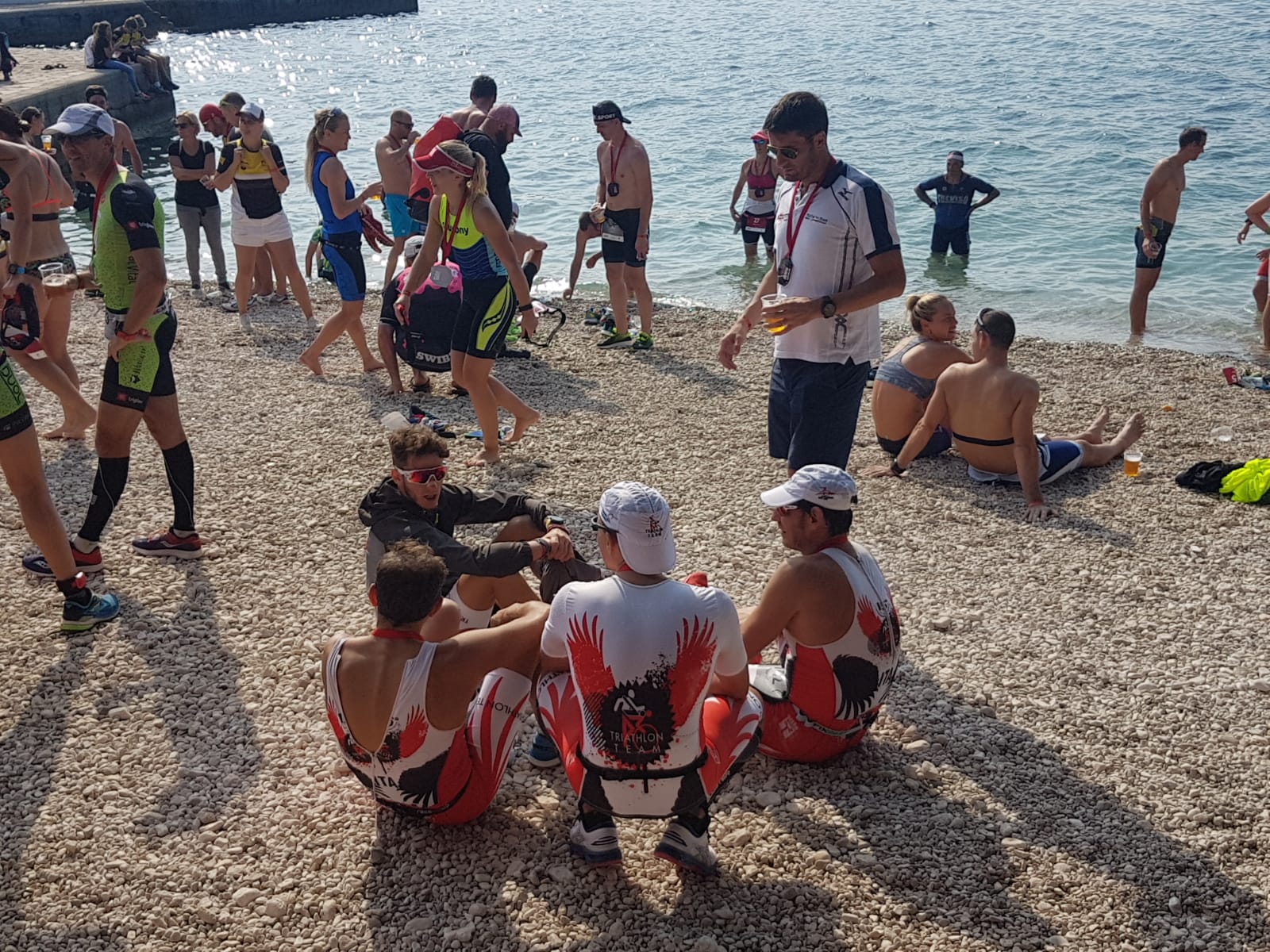 TRITEAM PEZZUTTI A PARENZO CON FURORE! DOMINIO NELLA PROVA A STAFFETTA: PRIMI, TERZI E OTTAVI. BENE ANCHE IN SINGOLO NEL MEZZO IRONMAN