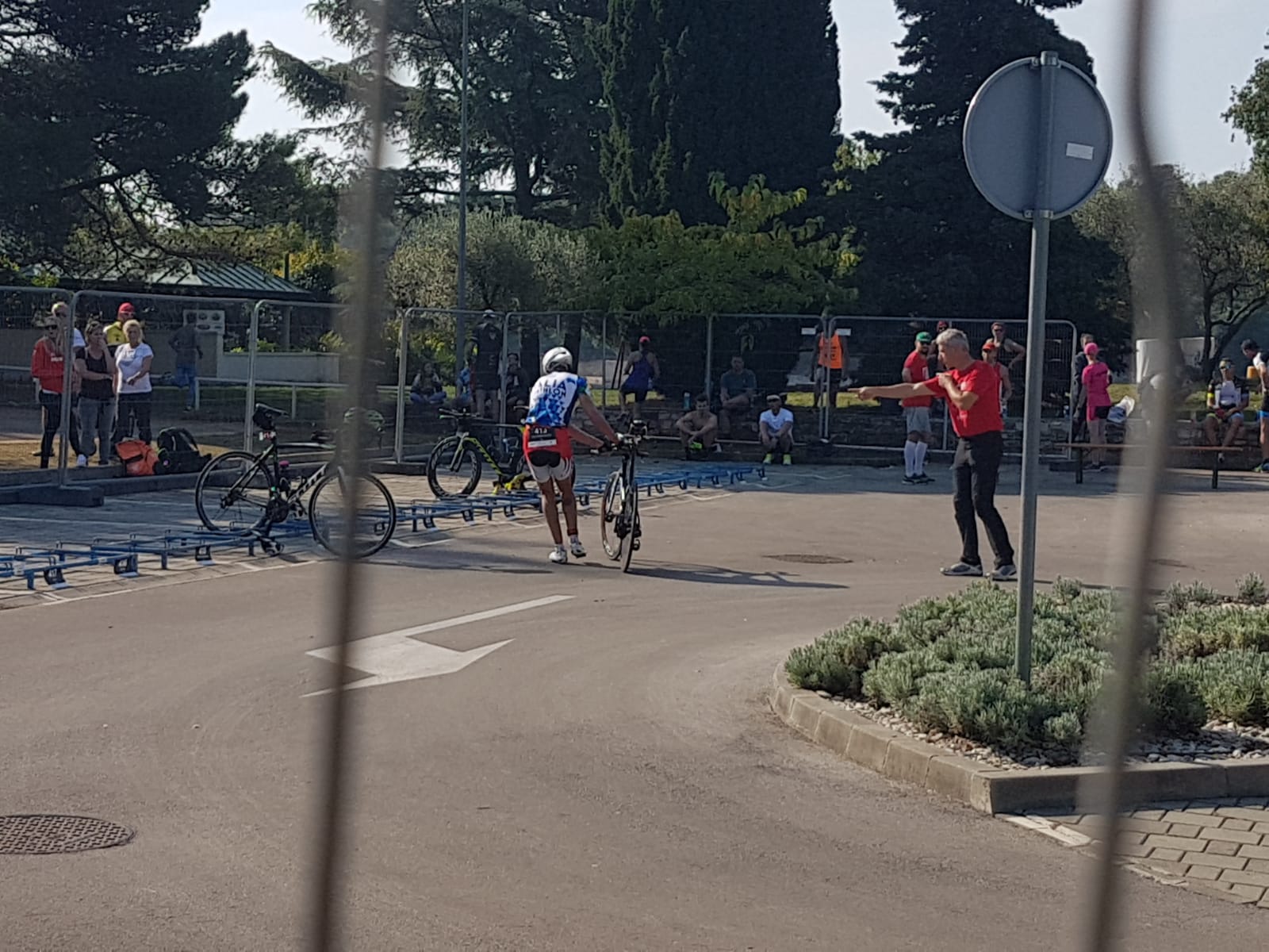 TRITEAM PEZZUTTI A PARENZO CON FURORE! DOMINIO NELLA PROVA A STAFFETTA: PRIMI, TERZI E OTTAVI. BENE ANCHE IN SINGOLO NEL MEZZO IRONMAN