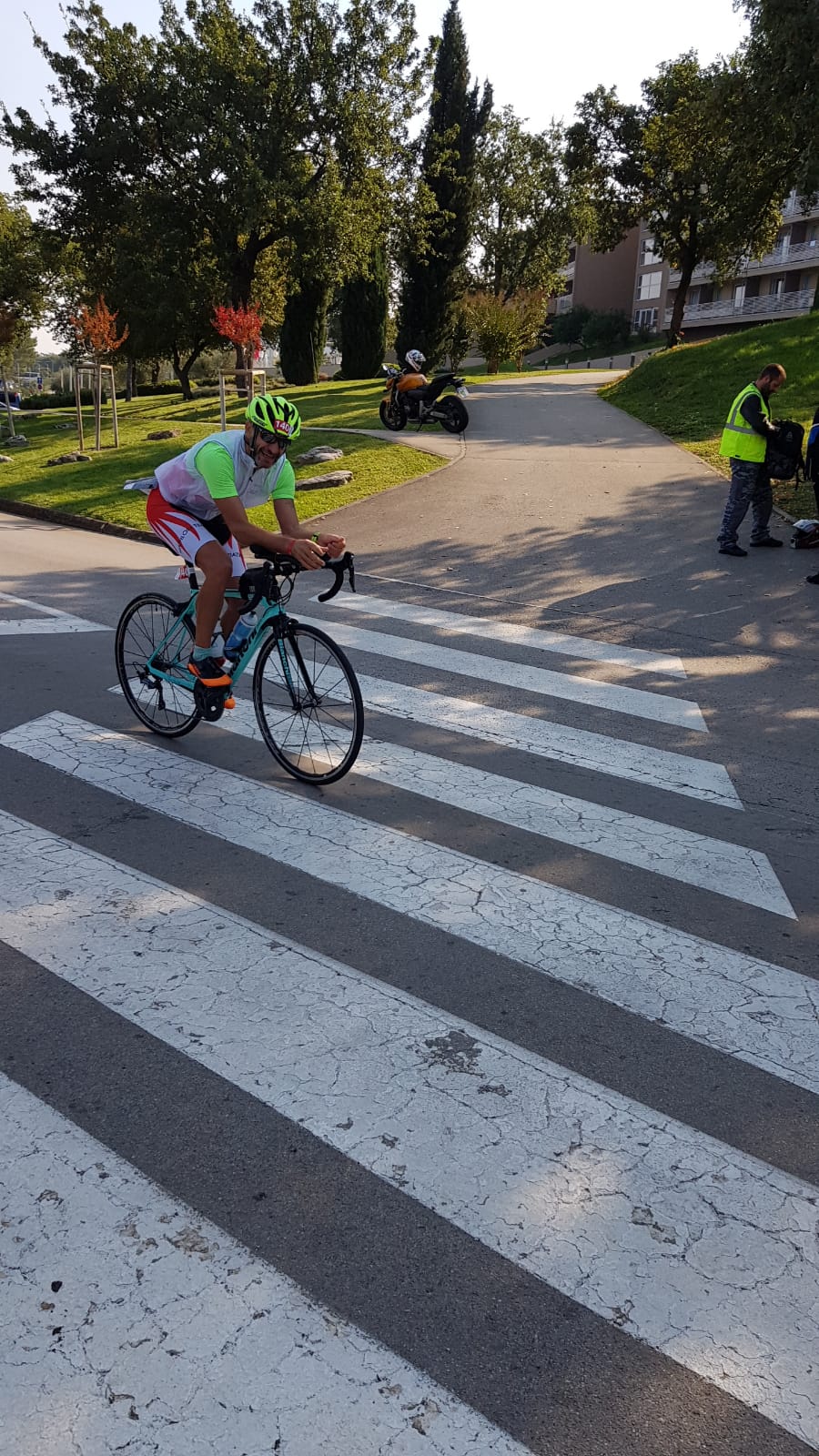 TRITEAM PEZZUTTI A PARENZO CON FURORE! DOMINIO NELLA PROVA A STAFFETTA: PRIMI, TERZI E OTTAVI. BENE ANCHE IN SINGOLO NEL MEZZO IRONMAN