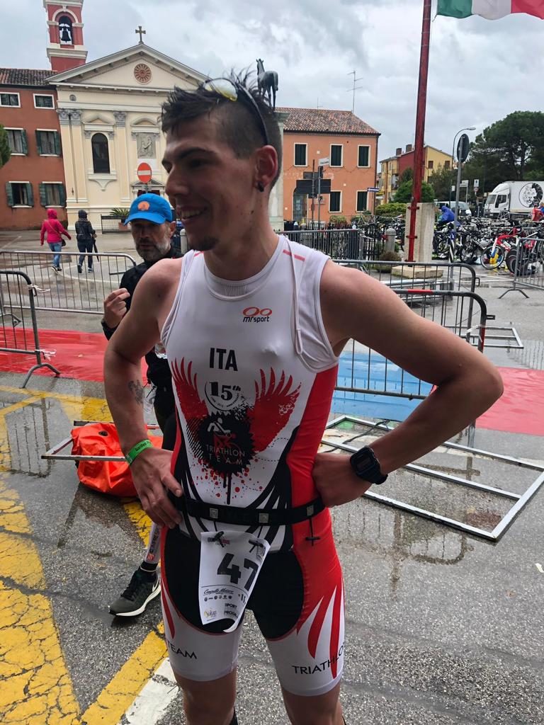 ERIK CARNELOS ED ENRICO SPADOTTO NELLA TEMPESTA AL MEZZO IRONMAN DELL'OCEAN LAVA ITALY