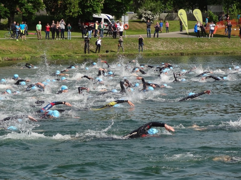 MATTEO BOZ E DENIS CASETTA FINISHER ALL’AUSTRIAN 1/2 IRON TRIATHLON