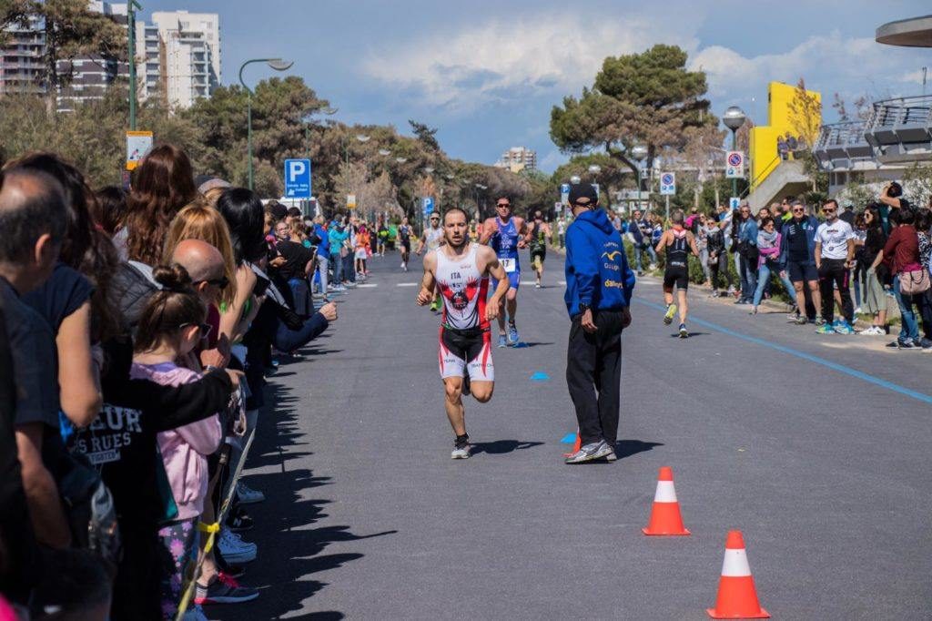 ANTONIO ARCUDI, MAURO GAVA E ALESSANDRO VITA IL 26 MAGGIO AL VIA DEL TRIATHLON OLIMPICO LE BANDIE (TV)