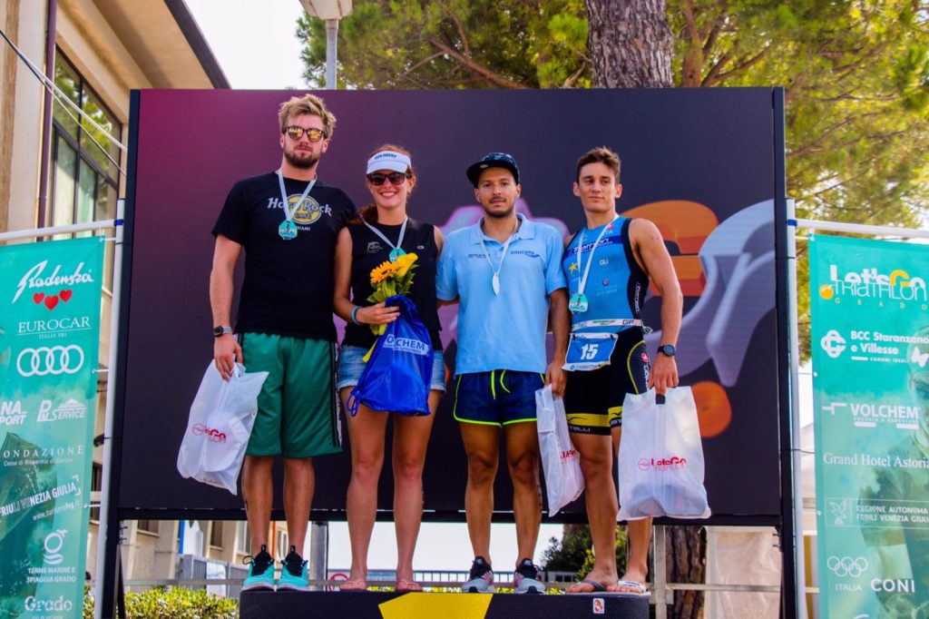 TRIATHLON TEAM PEZZUTTI SUGLI SCUDI A GRADO NELL'OLIMPICO E NELL'AQUATHLON