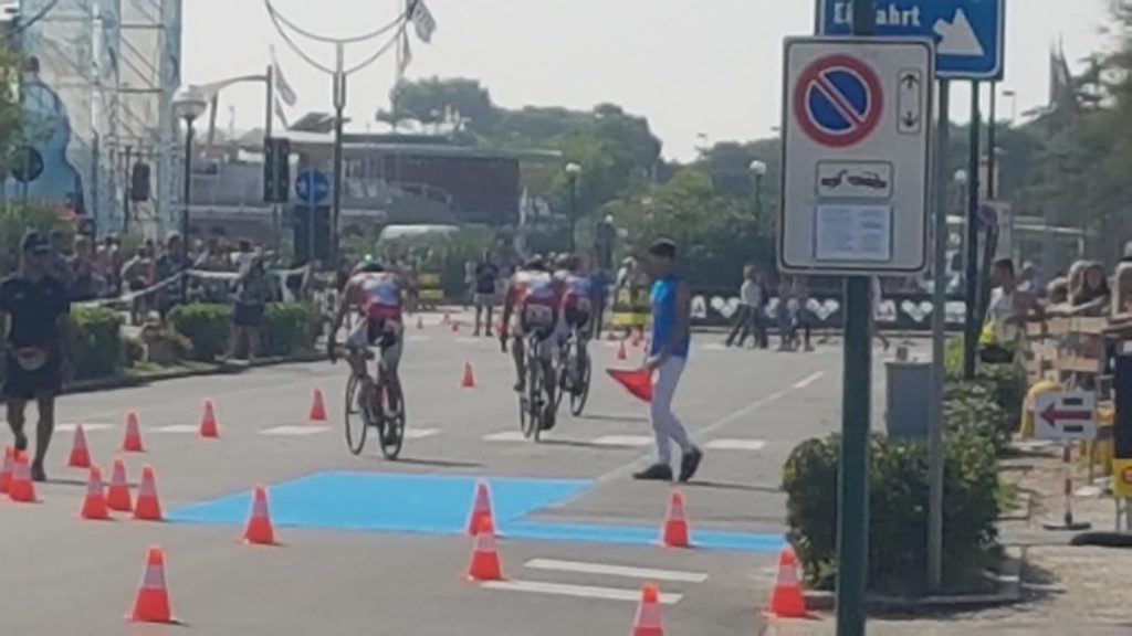 BILANCIO POSITIVO PER IL PEZZUTTI AI CAMPIONATI ITALIANI DI TRIATHLON SPRINT DI LIGNANO SABBIADORO