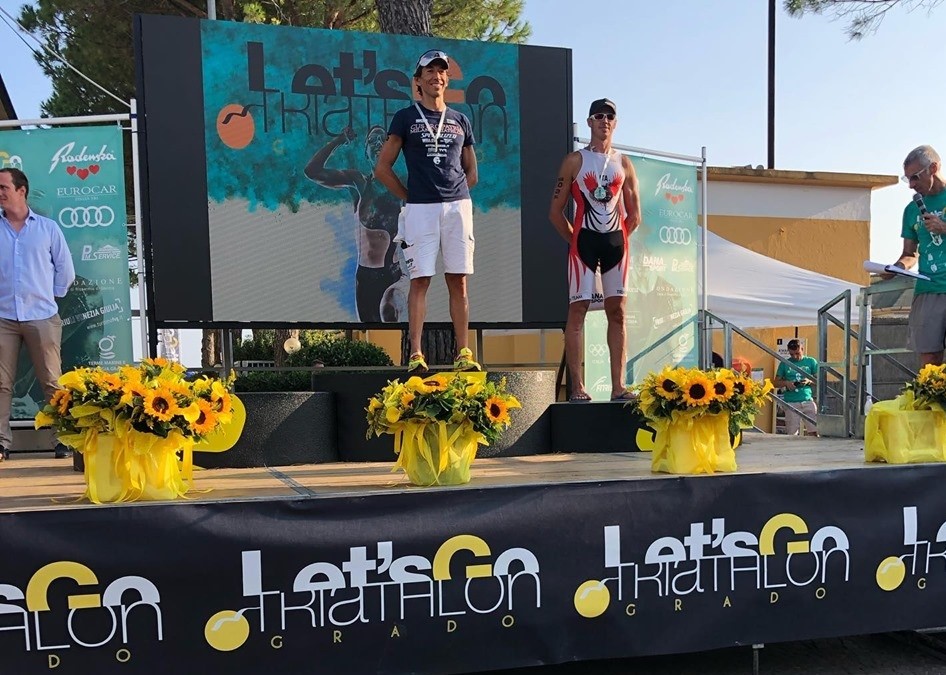 TRIATHLON TEAM PEZZUTTI SUGLI SCUDI A GRADO NELL'OLIMPICO E NELL'AQUATHLON